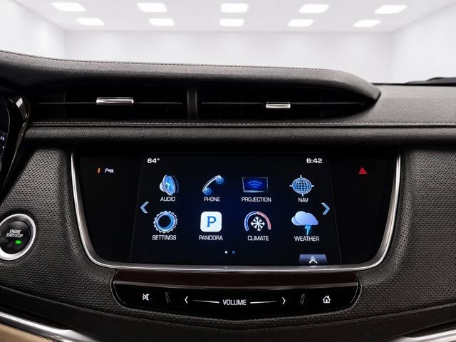 Used 2017 Cadillac XT5 Luxury w/ Driver Awareness Package AWD/4WD image 27