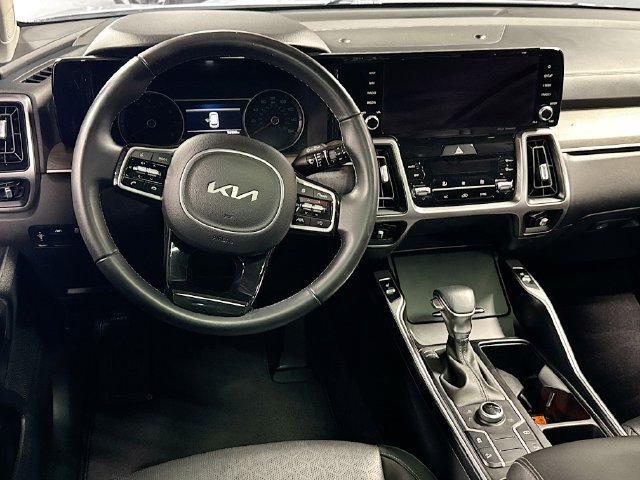 Certified 2023 Kia Sorento S w/ Panoramic Sunroof Package AWD/4WD image 20
