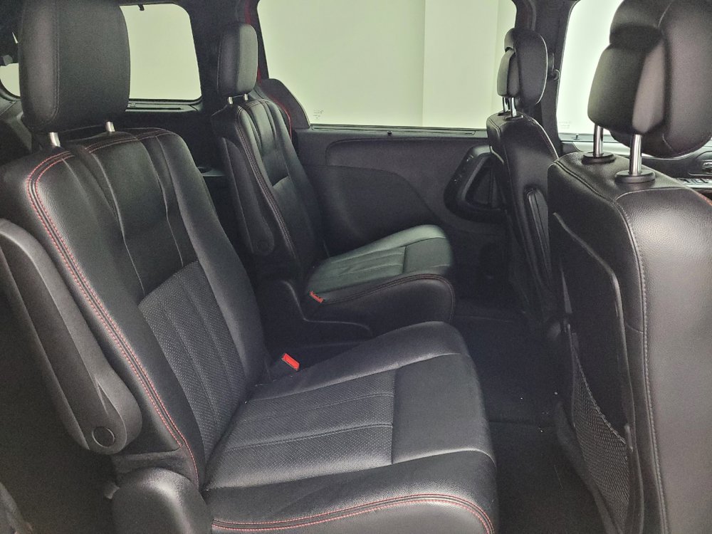 Used 2015 Dodge Grand Caravan R/T w/ Driver Convenience Group FWD image 19