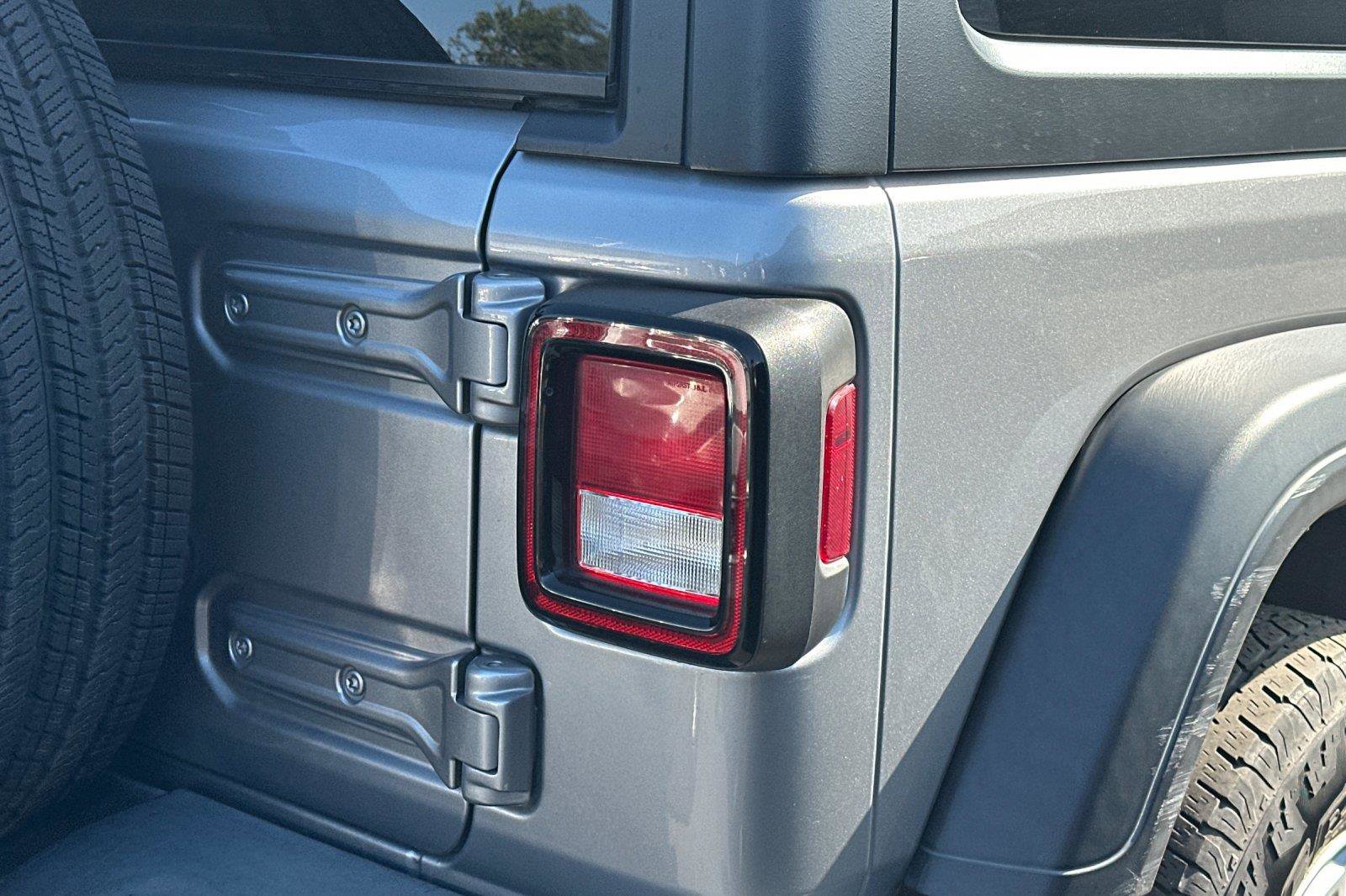 Used 2021 Jeep Wrangler Unlimited Sport image 5