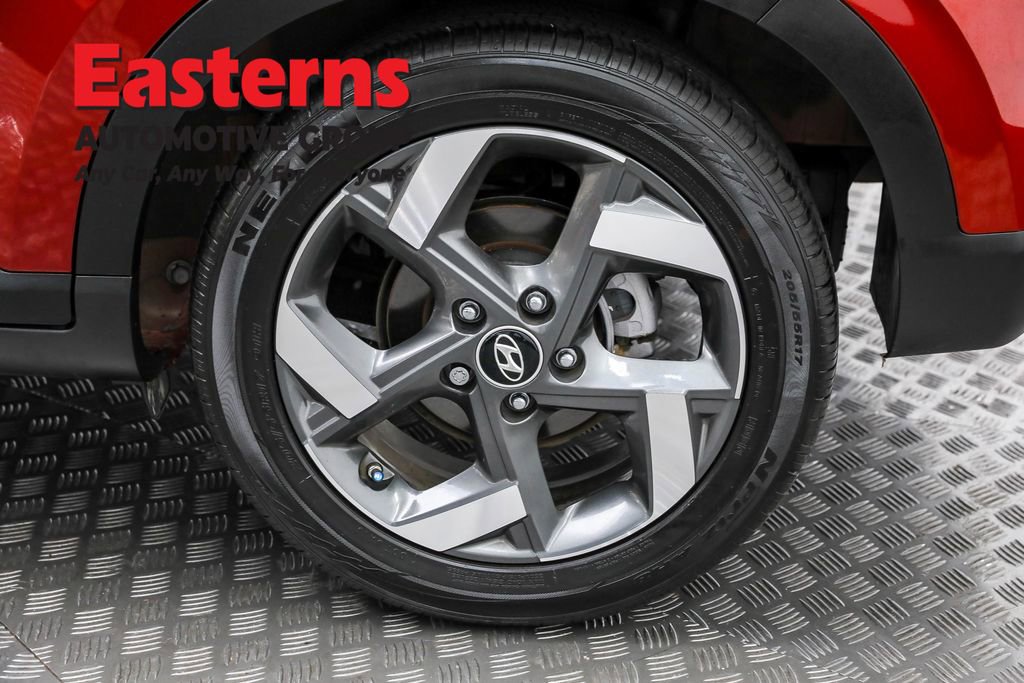 Used 2024 Hyundai Venue SEL image 33