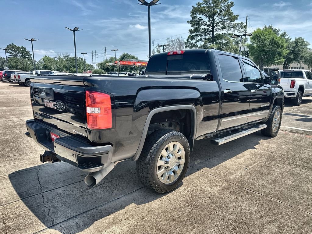 Used 2016 GMC Sierra 2500 Denali w/ Duramax Plus Package AWD/4WD image 5