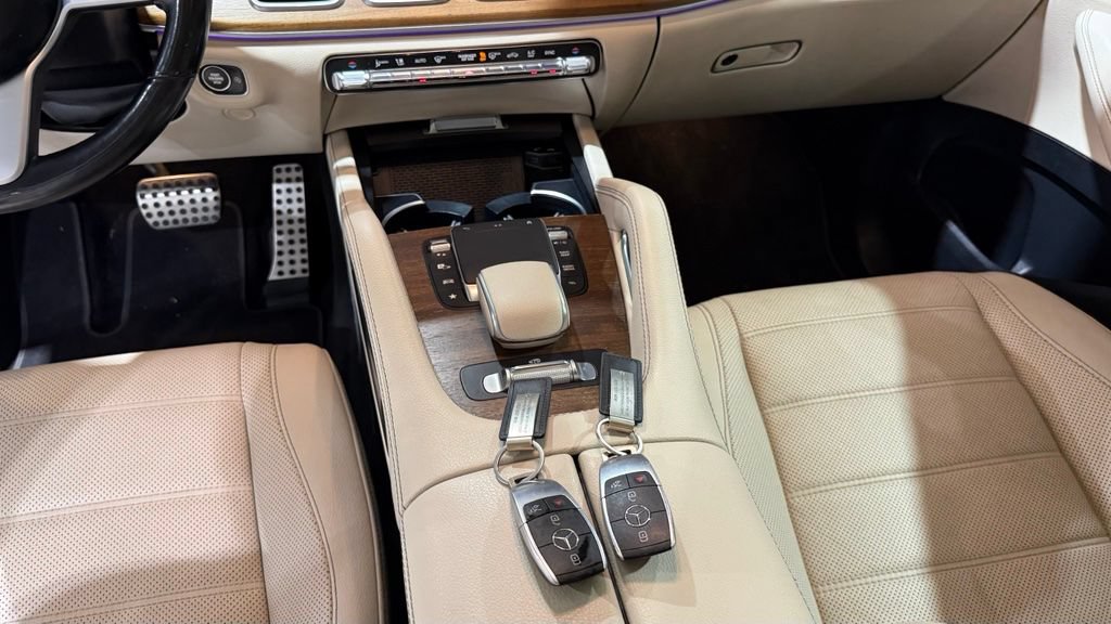 Used 2021 Mercedes-Benz GLS 580 4MATIC image 14