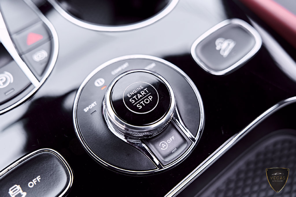 Used 2024 Bentley Bentayga AWD/4WD image 78