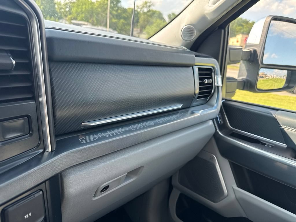 Used 2024 Ford F350 Limited AWD/4WD image 40