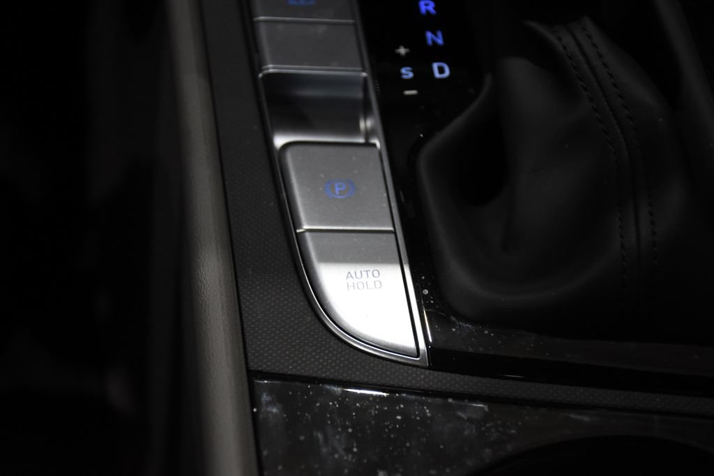 Used 2025 Hyundai Elantra SEL FWD image 30