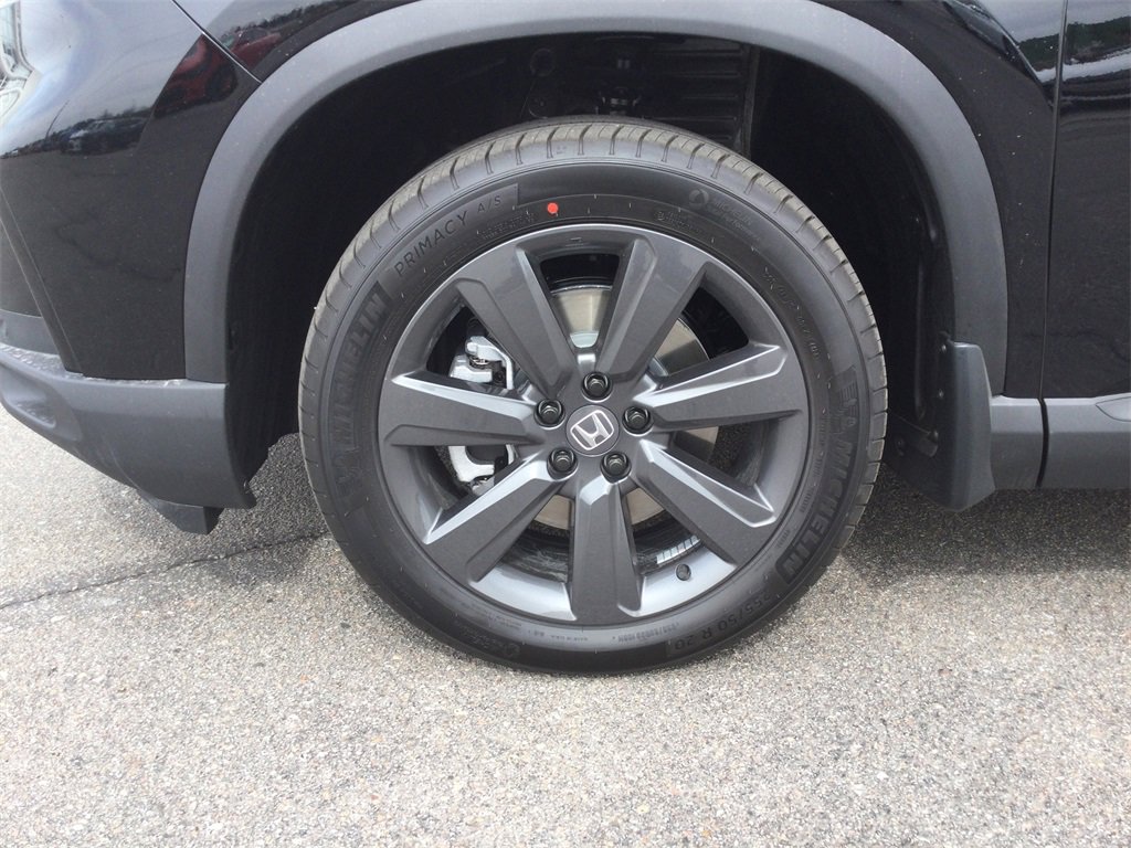 New 2025 Honda Pilot Sport image 11