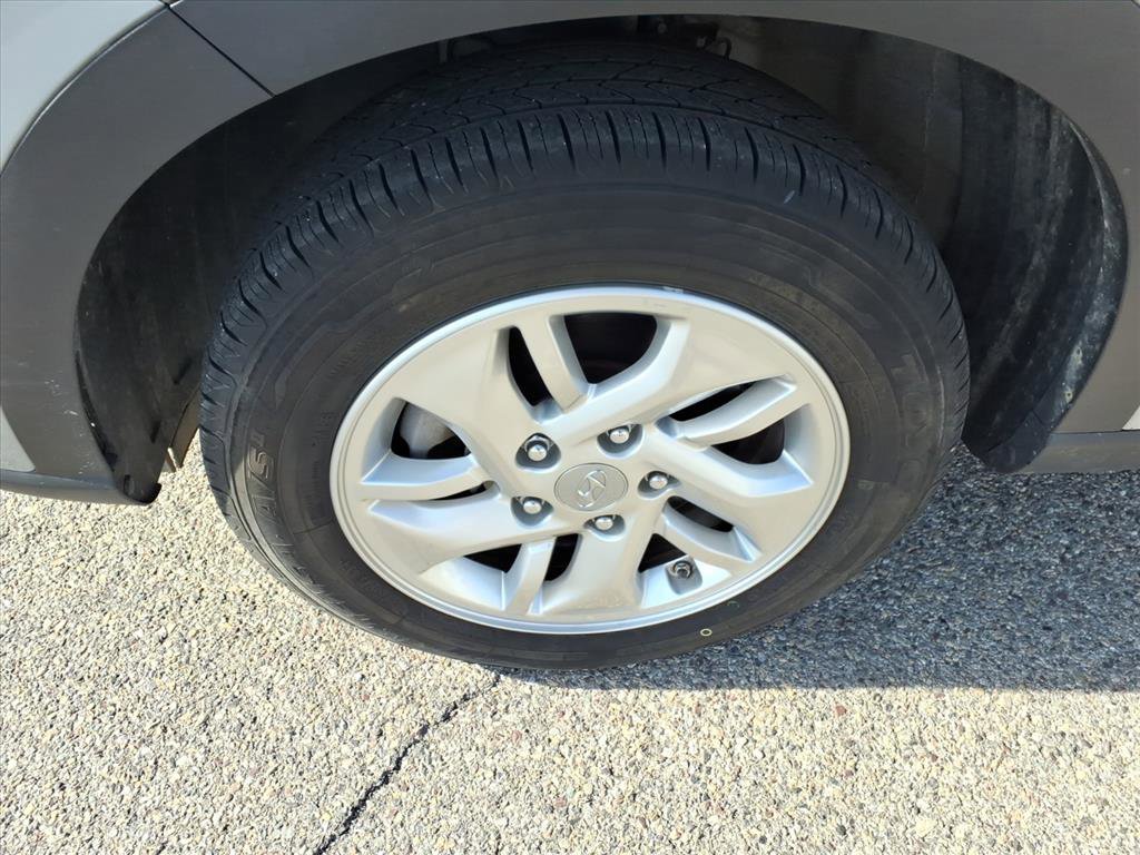 Used 2021 Hyundai Venue SE image 5