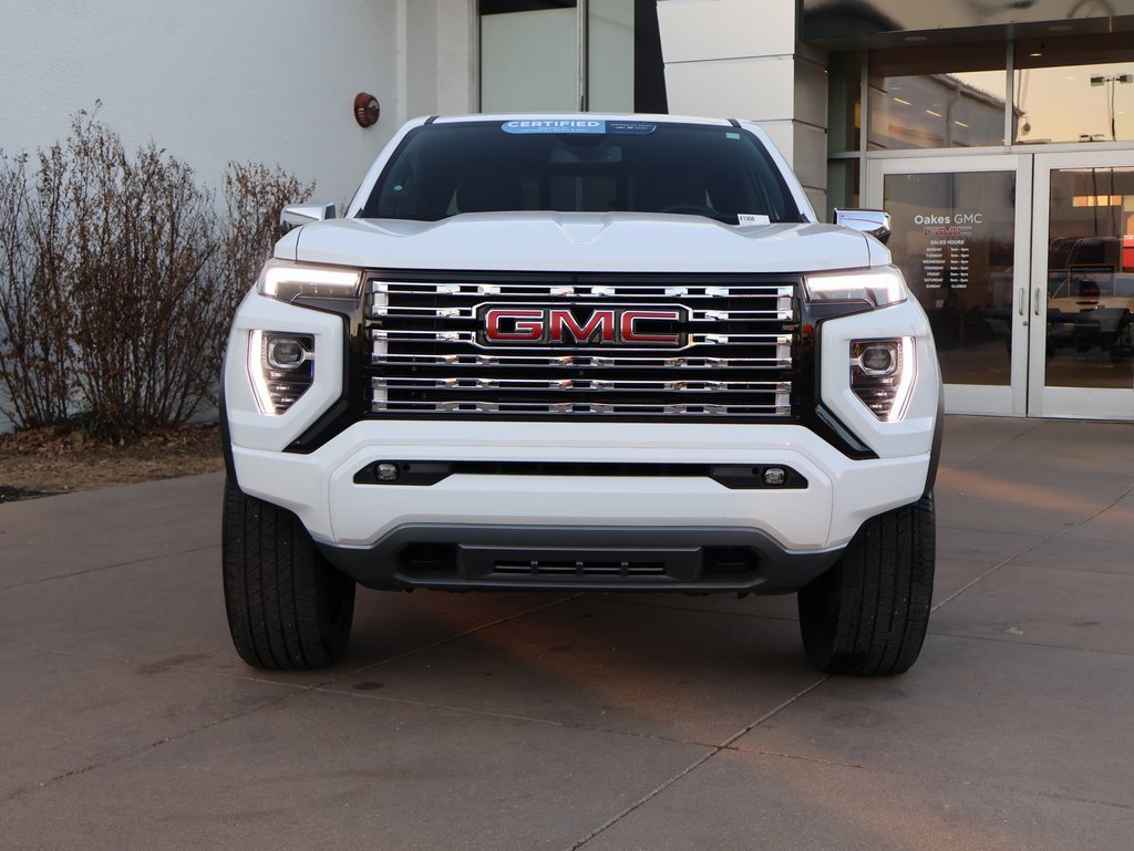 Used 2023 GMC Canyon Denali image 3