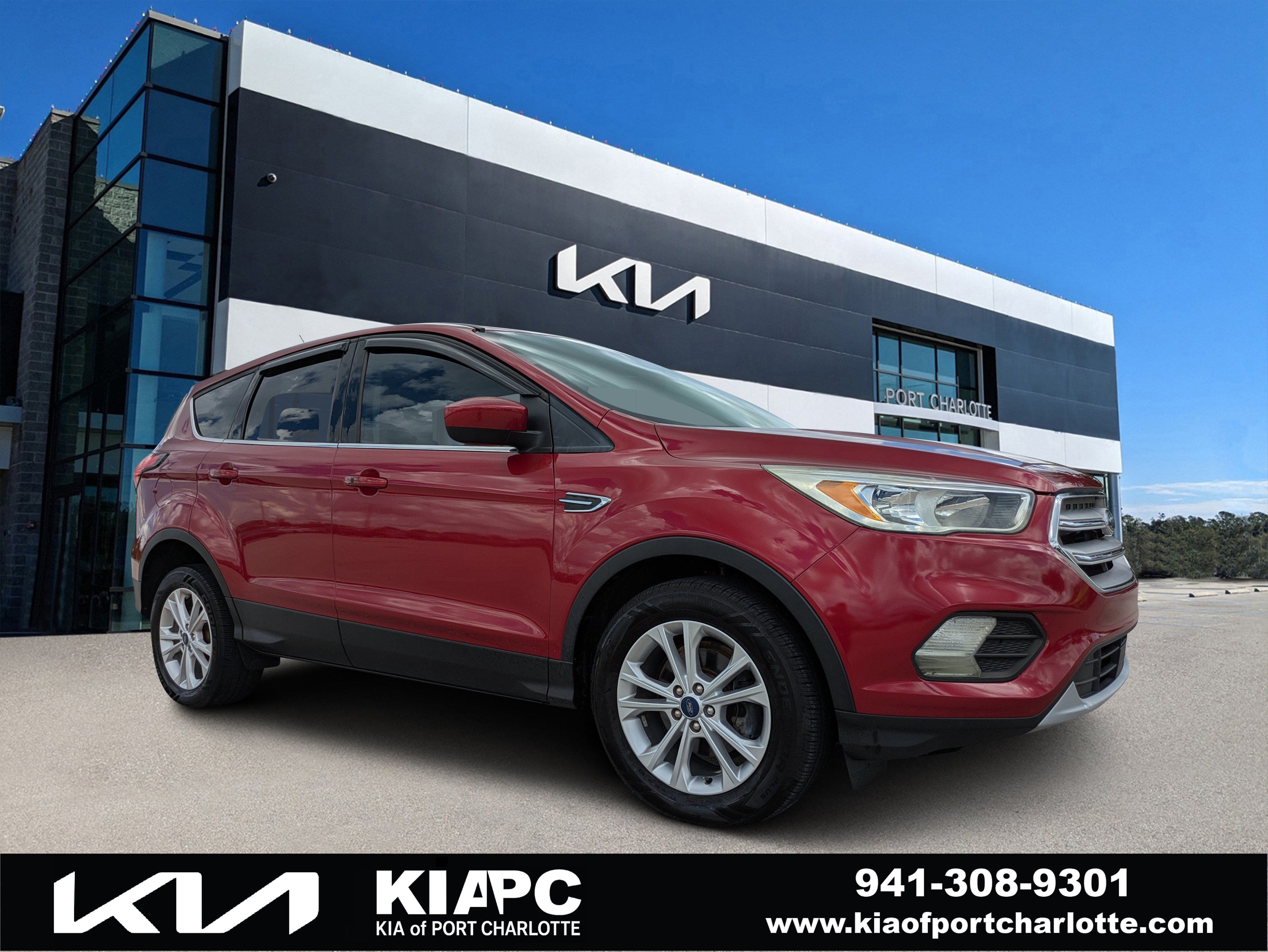 Used 2019 Ford Escape SE FWD video 1