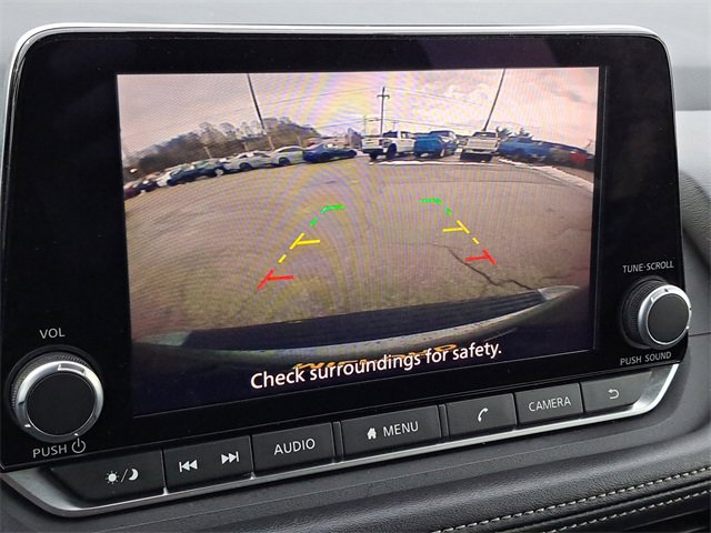 Used 2024 Nissan Rogue S image 14