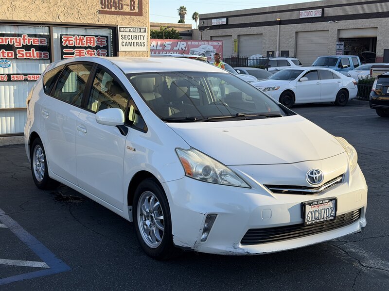 Used 2012 Toyota Prius V Two FWD image 3