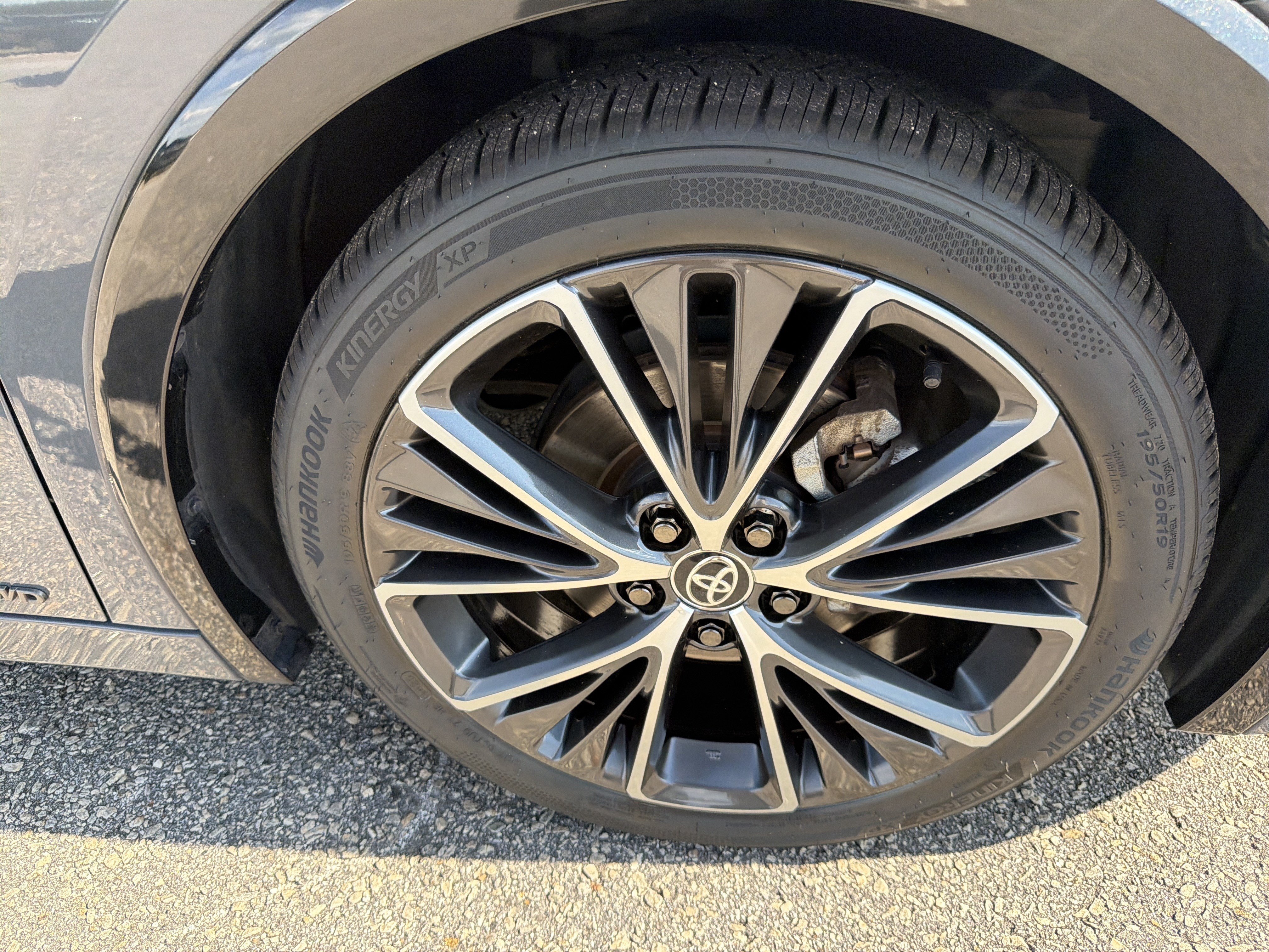 Certified 2024 Toyota Prius XLE AWD/4WD image 23