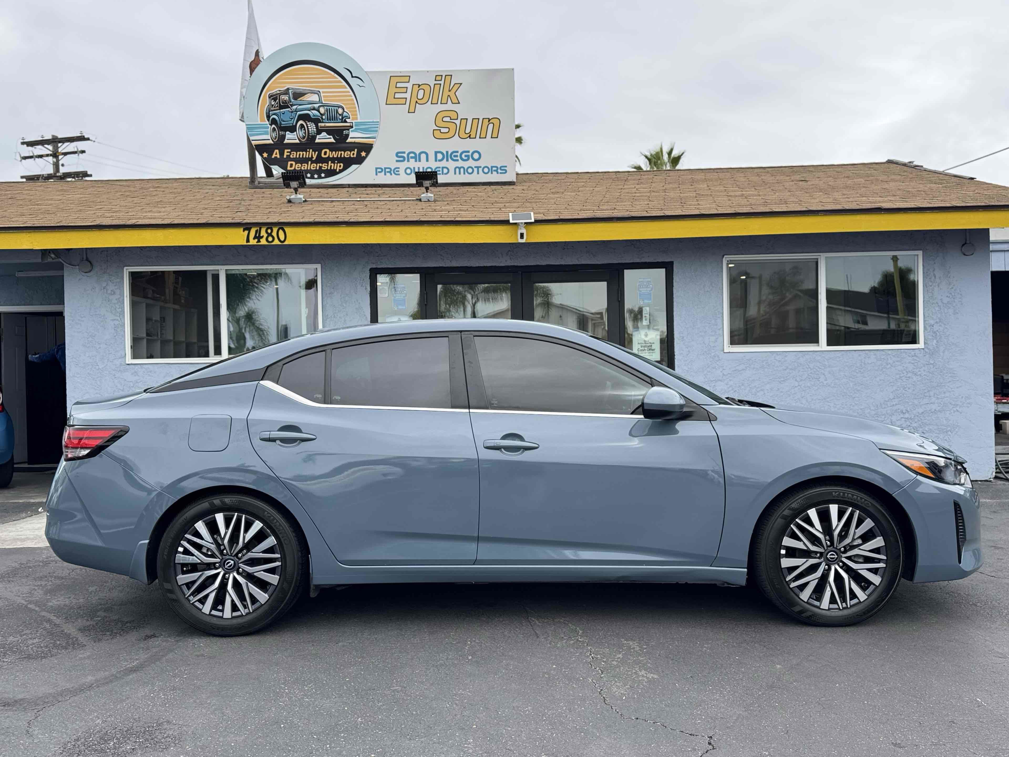 Used 2024 Nissan Sentra SV FWD image 4
