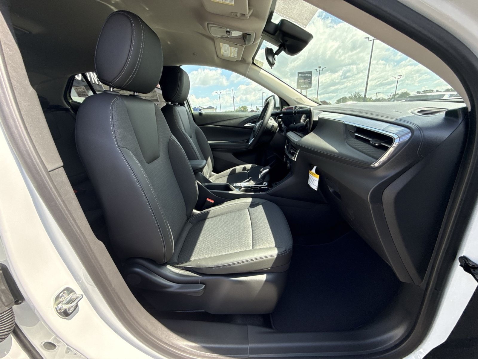 New 2026 Buick Encore GX Preferred FWD image 26