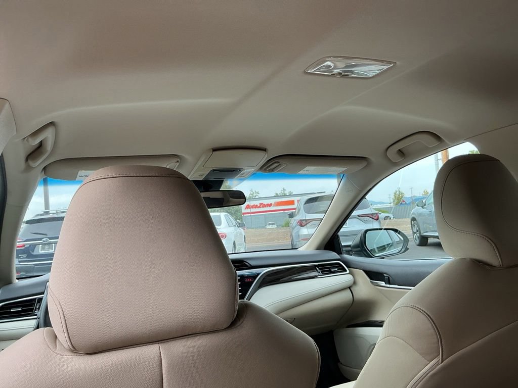 Used 2018 Toyota Camry LE FWD image 25