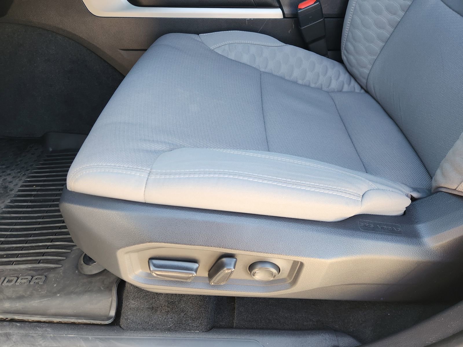 Used 2025 Toyota Tundra SR5 AWD/4WD image 27