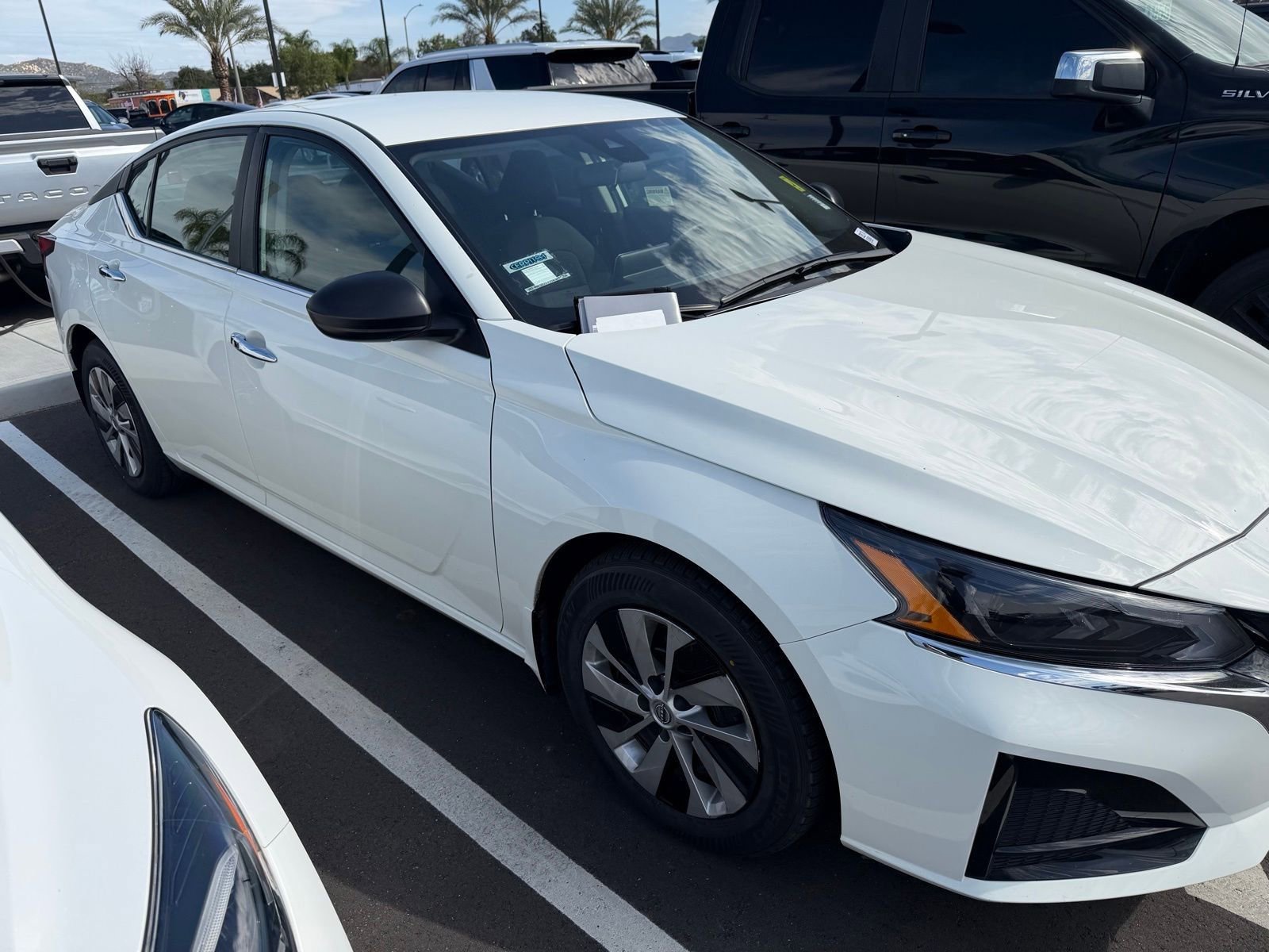 Used 2025 Nissan Altima 2.5 S image 3