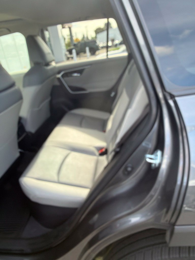 Used 2021 Toyota RAV4 XLE Premium AWD/4WD image 10