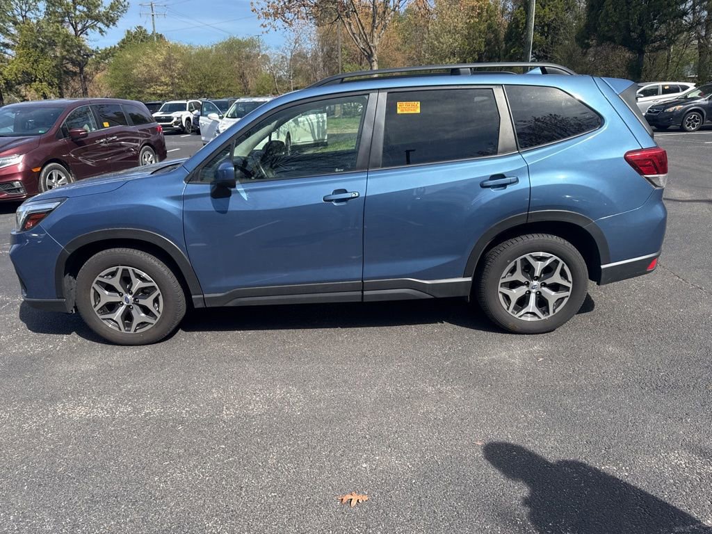 Used 2019 Subaru Forester Premium w/ All-Weather Package image 4