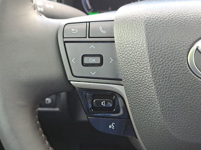 Used 2025 Toyota Camry XLE image 17