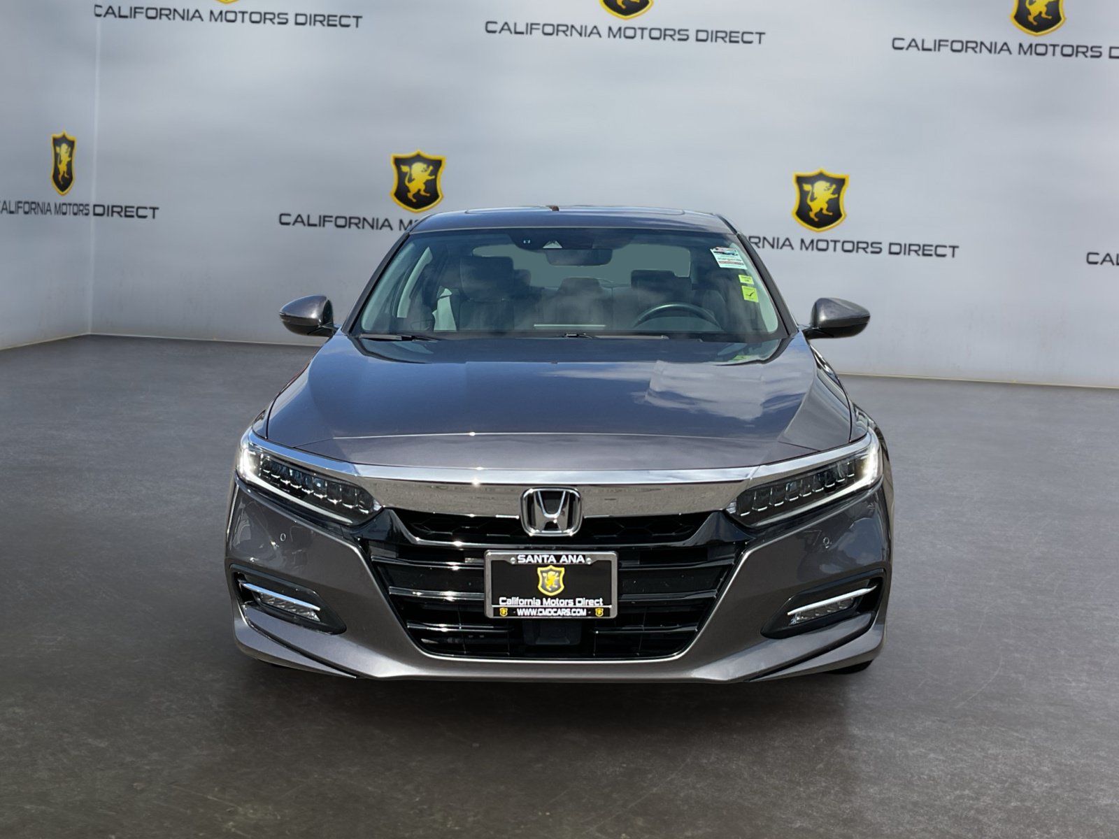 Used 2018 Honda Accord Touring image 2