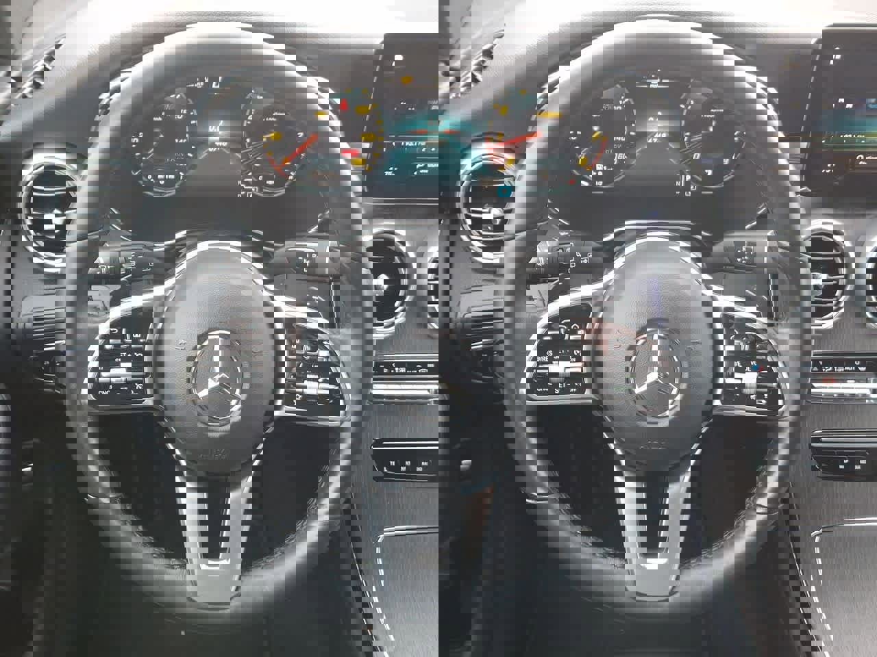 Used 2022 Mercedes-Benz GLC 300 4MATIC image 22