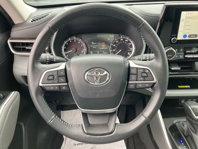 Certified 2023 Toyota Highlander XLE image 26