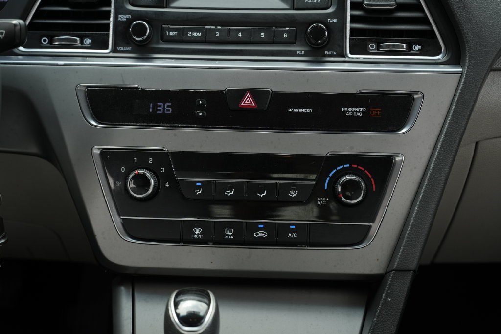 Used 2017 Hyundai Sonata SE FWD image 38