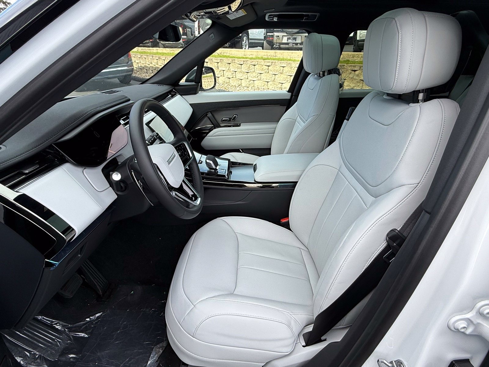 New 2026 Land Rover Range Rover Sport SE AWD/4WD image 14
