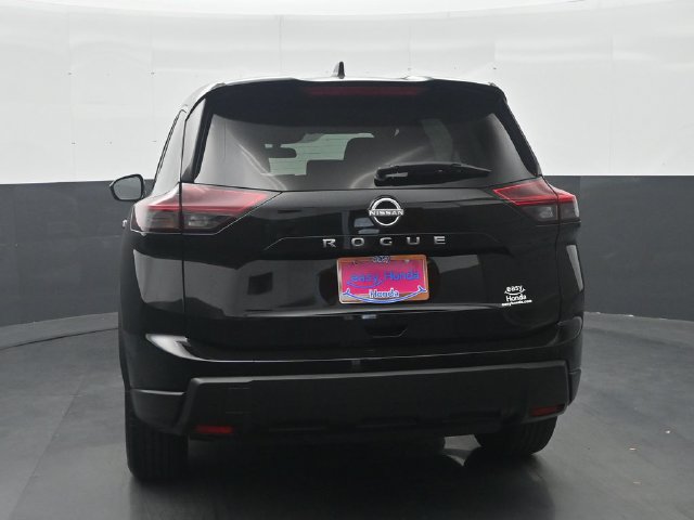 Used 2026 Nissan Rogue SV FWD image 6