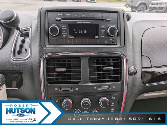 Used 2017 Dodge Grand Caravan SXT image 24