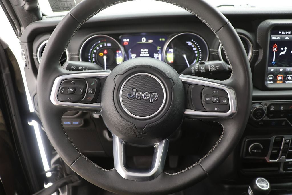 Used 2023 Jeep Wrangler Unlimited Sahara w/ Cold Weather Group image 16