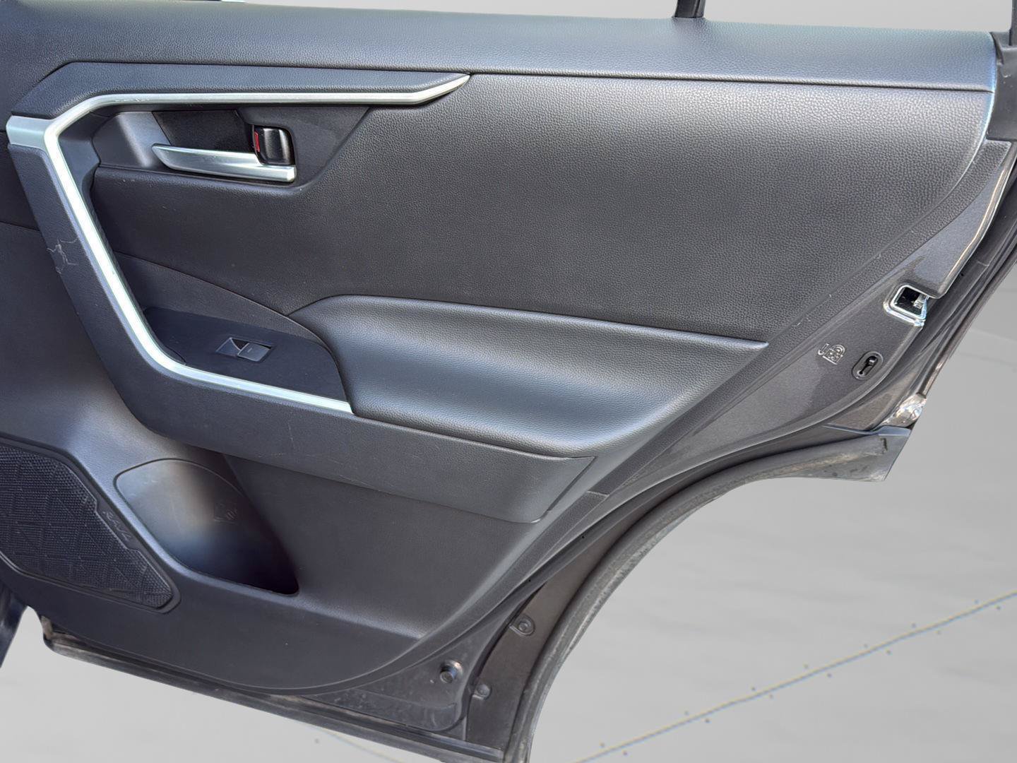 Used 2024 Toyota RAV4 XLE FWD image 31