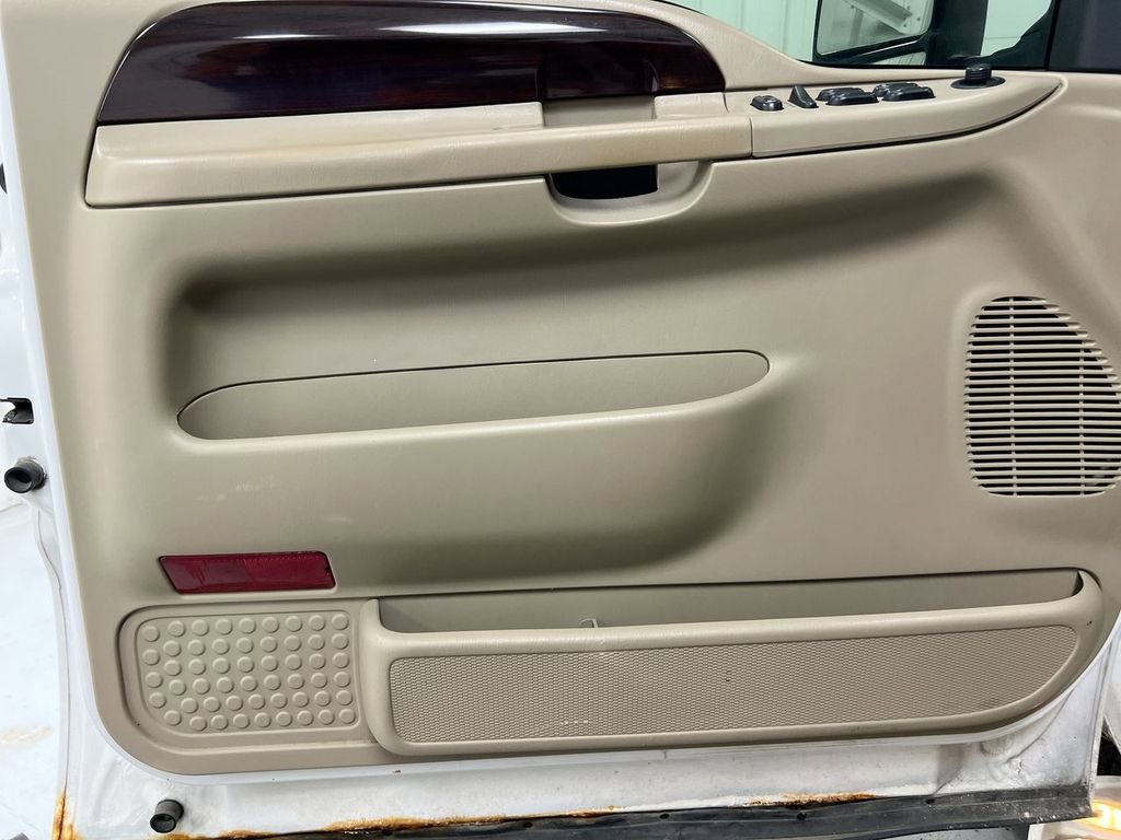 Used 2006 Ford F250 XL AWD/4WD image 14