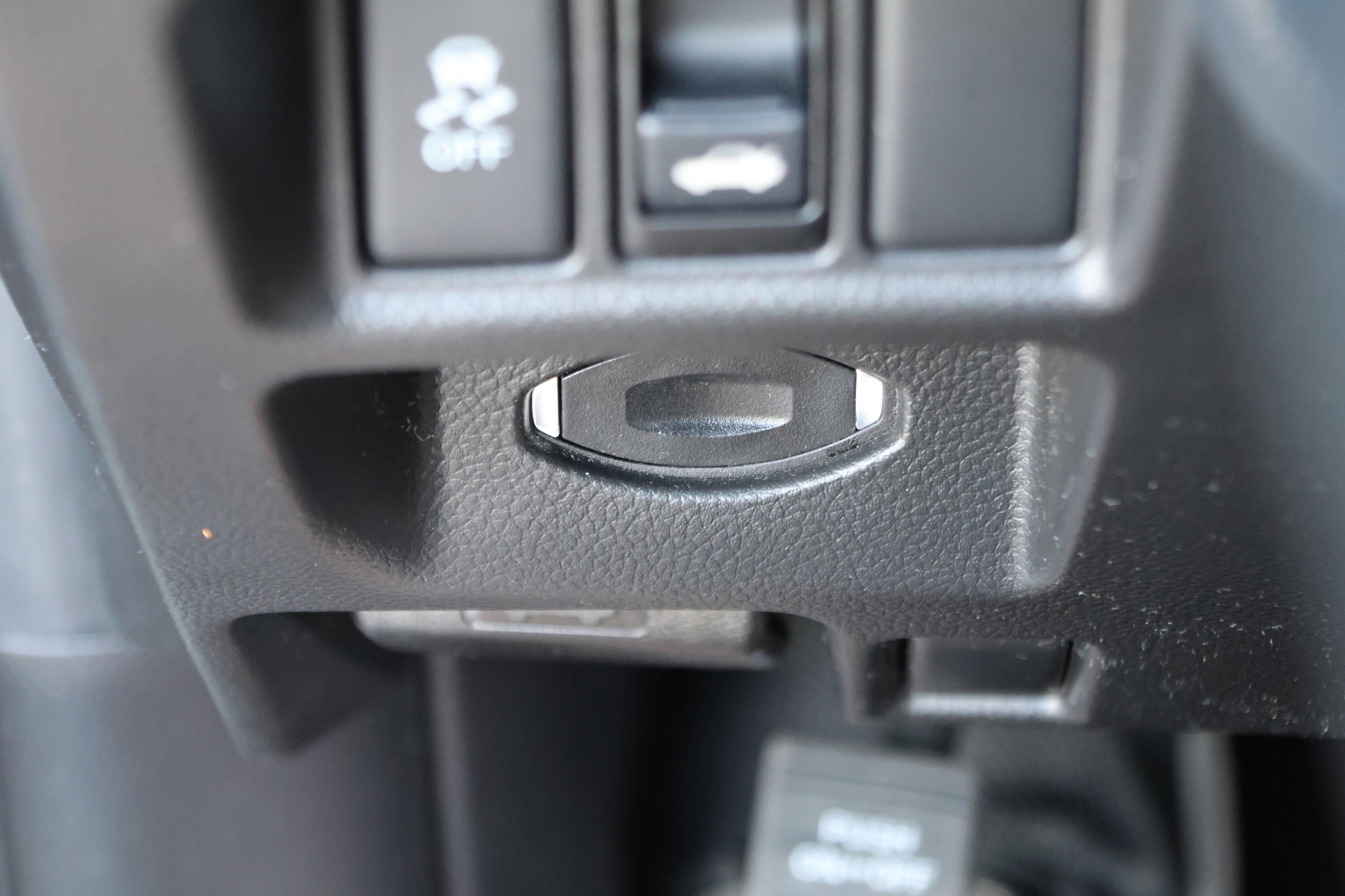 Used 2011 INFINITI G37 Coupe image 15