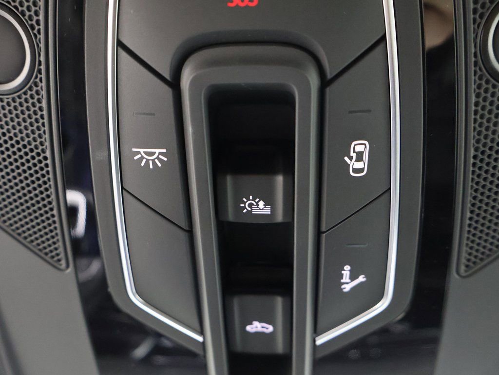 Used 2025 Audi Q7 2.0T Premium w/ Convenience Plus Package image 8