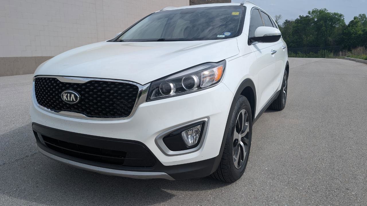 Used 2018 Kia Sorento EX image 3