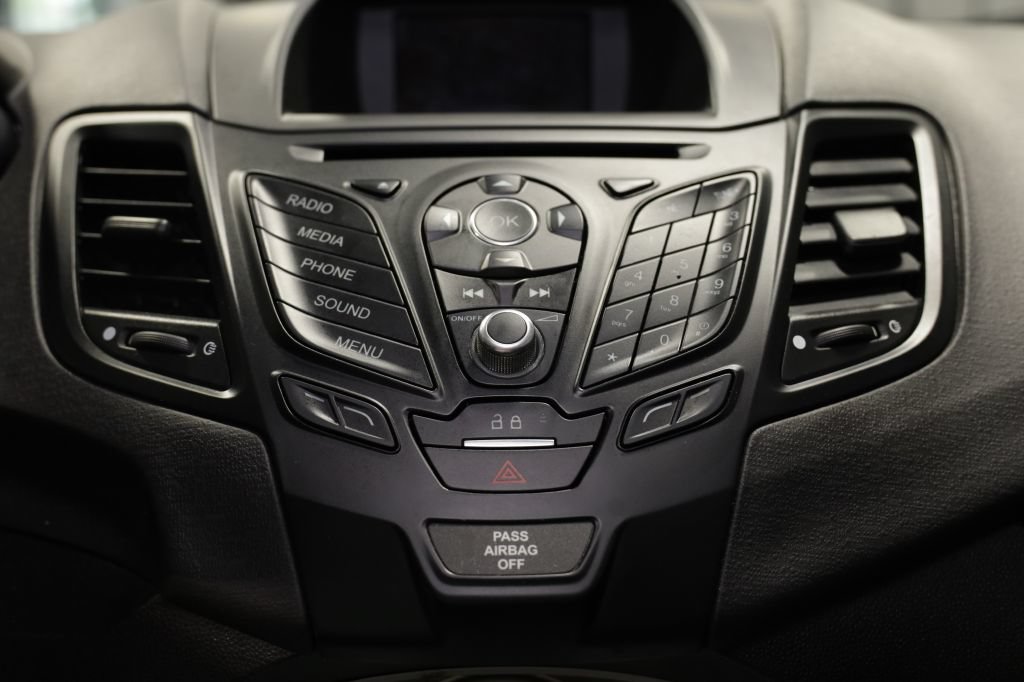 Used 2019 Ford Fiesta SE FWD image 29