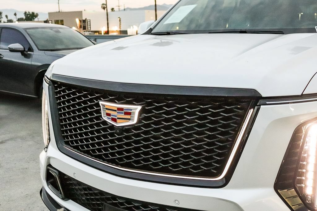 Used 2025 Cadillac Escalade V AWD/4WD image 6