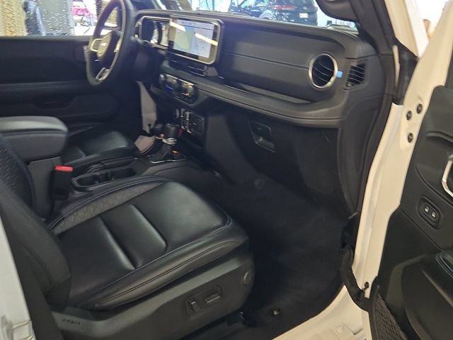 Used 2024 Jeep Wrangler High Altitude AWD/4WD image 12