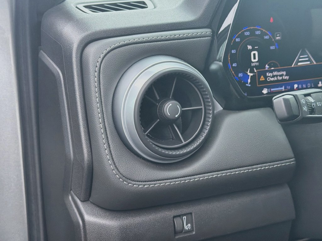 Used 2024 Chevrolet Colorado LT w/ LT Convenience Package RWD image 10