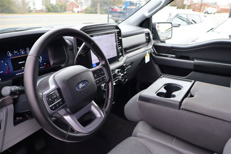 Used 2025 Ford F150 XLT w/ Equipment Group 301A Standard image 17