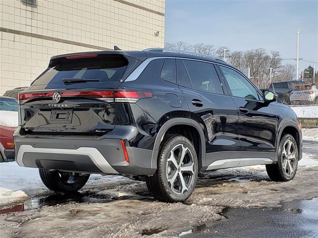 New 2026 Volkswagen Tiguan SE image 3