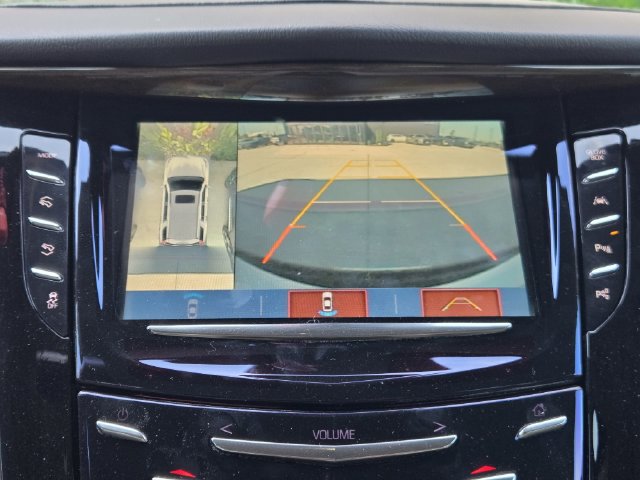 Certified 2020 Cadillac Escalade Premium Luxury AWD/4WD image 11