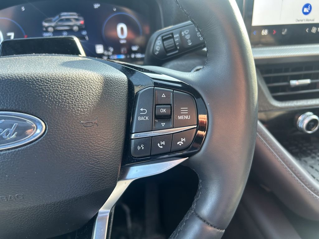 Certified 2025 Ford Explorer Platinum w/ LUX Leather Package image 35