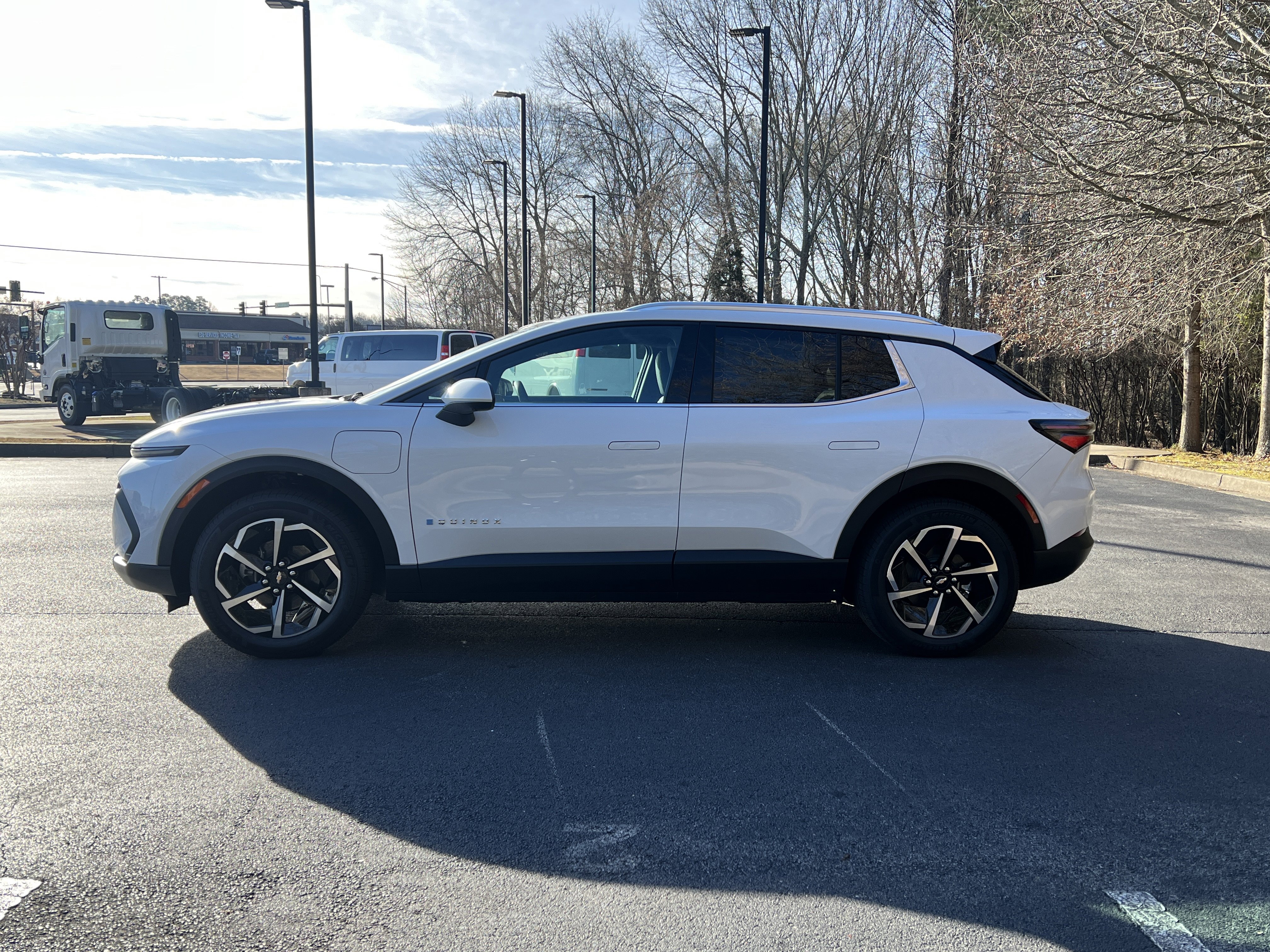 New 2026 Chevrolet Equinox EV LT AWD/4WD image 6