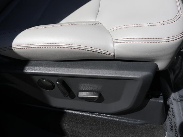 Used 2025 Ford Expedition Active AWD/4WD image 10