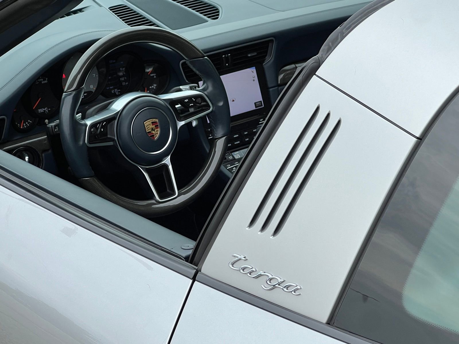 Certified 2017 Porsche 911 Targa 4S AWD/4WD image 30