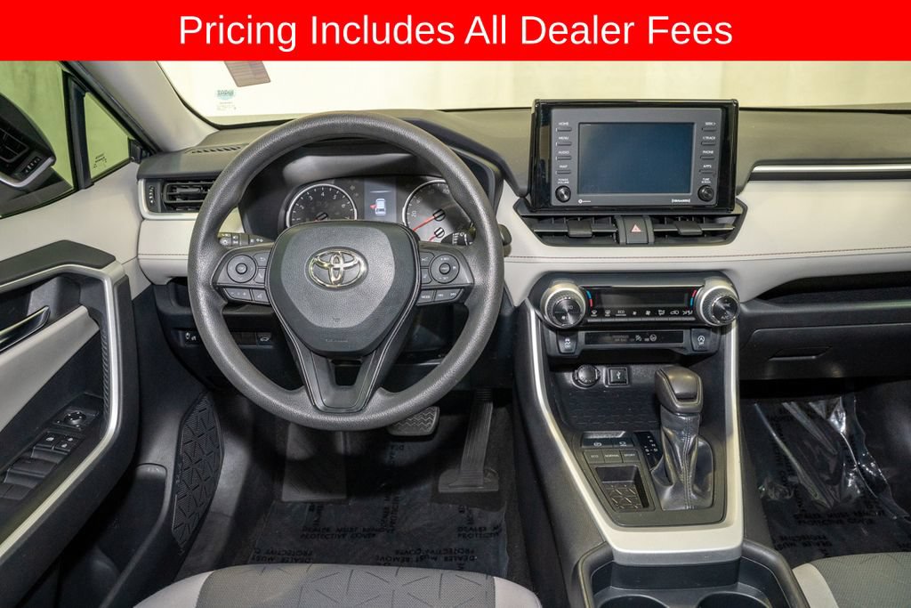 Used 2020 Toyota RAV4 XLE w/ Convenience Package FWD image 7